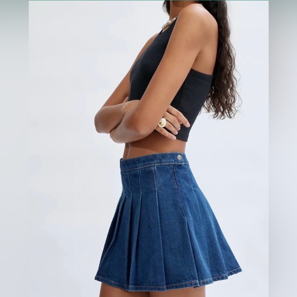 Aritzia Sunday Best “Lennon” Denim Pleated Mini Skirt Size 8 - Picture 2 of 9